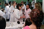 Alunos dos cursos de Enfermagem participam da Feira do Administrador